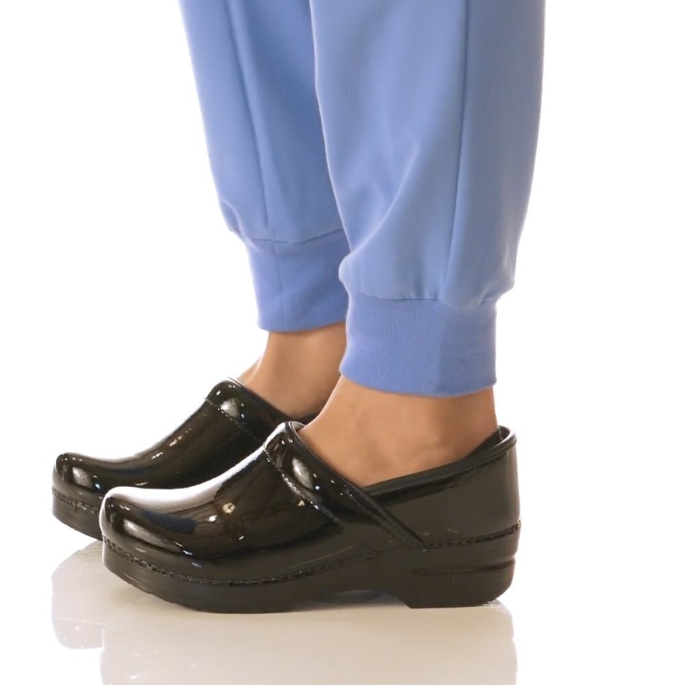 Dansko Black Patent Leather Comfort Clogs Mules 41